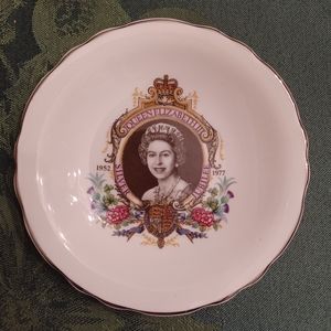 Queen Elizabeth Silver Jubilee Commemorative Royal Grafton Trinket Plate